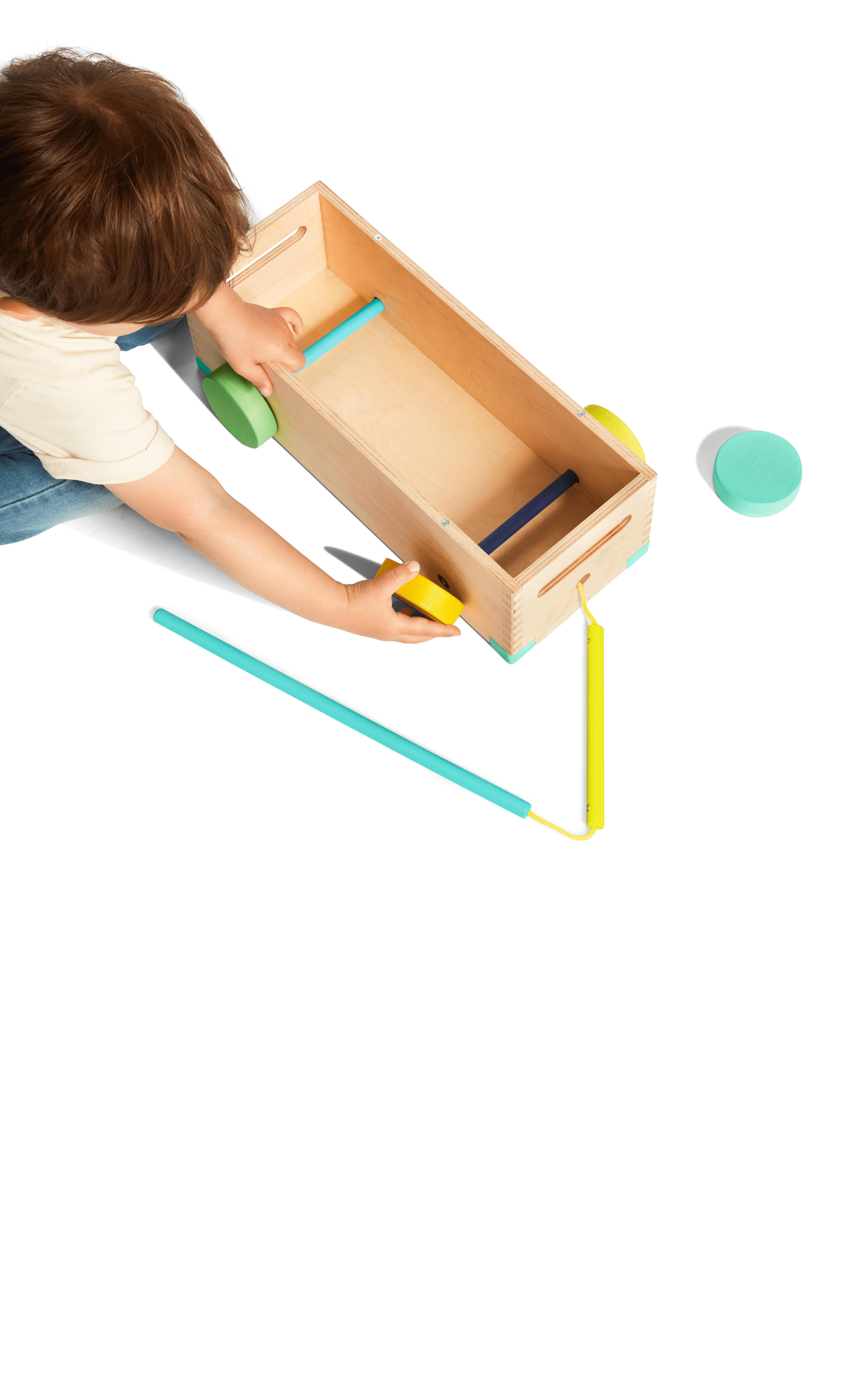 Learn to plan ahead and reach a goal: assemble a simple box car in a sequence of steps.